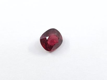 GRENAT pinkish purple rhodolite , coussin...