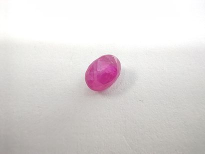 RUBIS pinkish rouge ovale,	Tanzanie, 2.29...