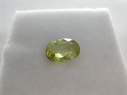 SPHENE yellowish green VS Madagascar ovale...