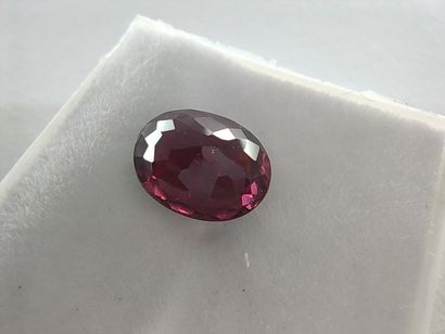 GRENAT purplish pink rhodolite Madagascar...