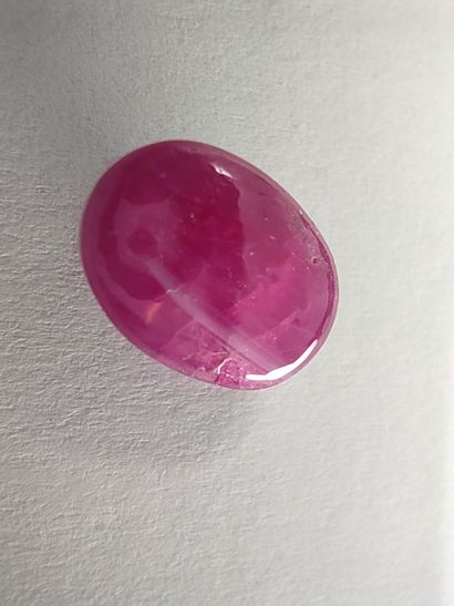 RUBIS pinkish rouges cabochon, Tanzanie 	,...