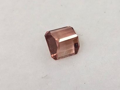 TOURMALINE pink VVS Mozambique octagon
Dim...