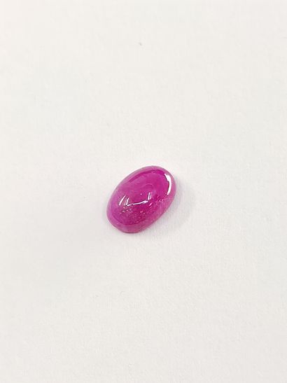 RUBIS pinkish rouge cabochon, Tanzanie, 	3.48...