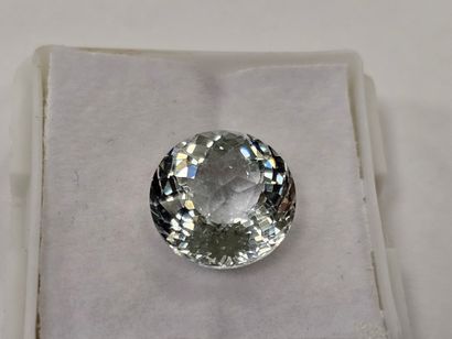 TOPAZE blue VVS , rond , Niger , 6,55 carats...