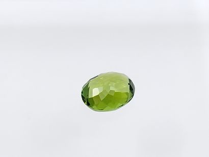 TOURMALINE green VVS , oval , Mozambique...