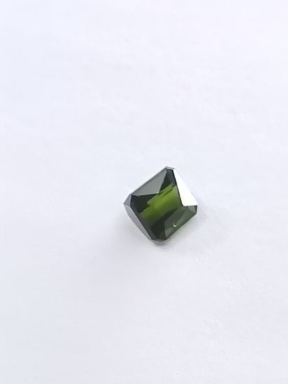 TOURMALINE verte taille émeraude, 	Mozambique,...