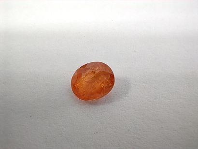 GRENAT orange spessartite ovale, 	Namibie	,...