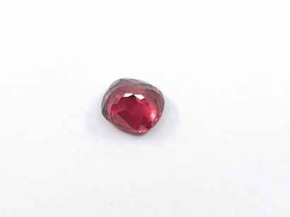 GRENAT pinkish purple rhodolite , coussin...