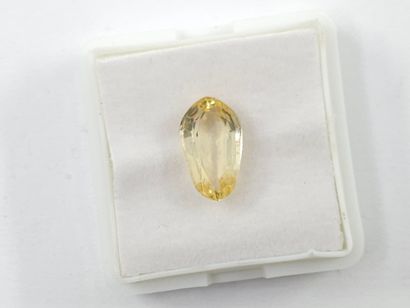 BERYL yellow , poire , Madagascar , 2,77...