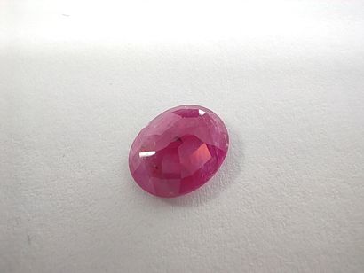 RUBIS purplish rouge ovale, Tanzanie	,	 2.36...