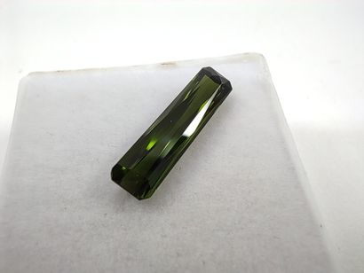 TOURMALINE green IF Mozambique émeraude 
Dim...
