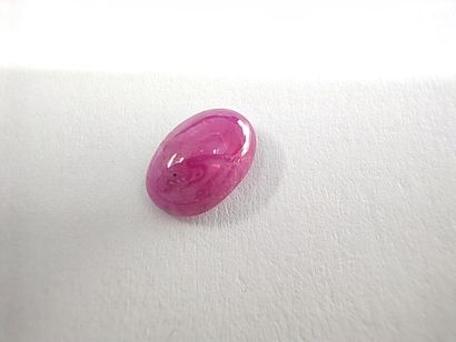 RUBIS pinkish rouge cabochon, Tanzanie, 	3.48...