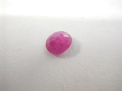 RUBIS pinkish rouge ovale,	Tanzanie, 2.29...