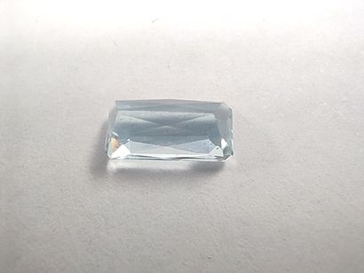 AIGUE MARINE bleue, taille émeraude, Brésil	,...