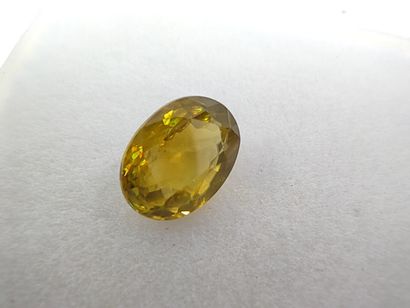 SPHENE yellowish green Madagascar oval
Dim:...