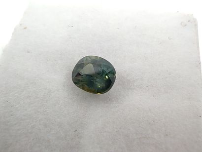 SAPHIR green Madagascar ovale
Dim : 5,2mm...