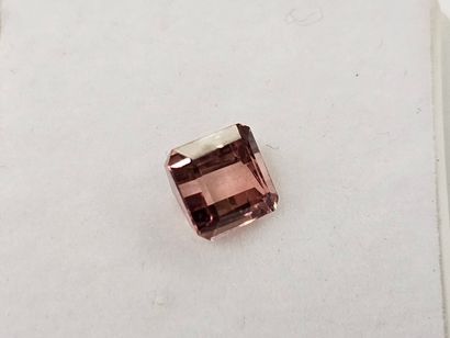 TOURMALINE pink VVS Mozambique octagon
Dim...
