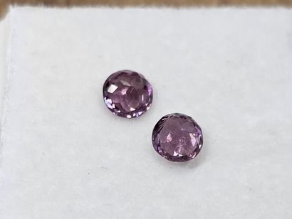 GRENAT pinkish purple rhodolite Nbr 2 , ovale...