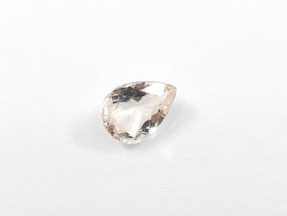 MORGANITE light peach pink VS , poire , Madagascar...