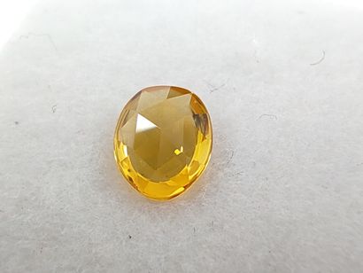 SAPHIR yellow Songea VS Tanzanie ovale
Dim...