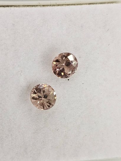 ZIRCON Nbr 2 pinkish champagne, round, Tanzania,...