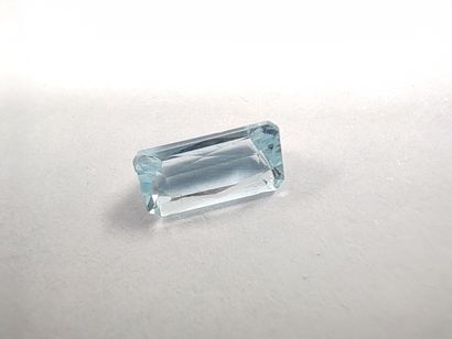 AIGUE MARINE bleue, taille émeraude, Brésil	,...