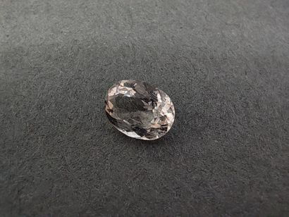 MORGANITE peach ovale, 	Madagascar, 1.55...