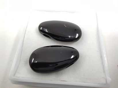 DEUX ONYX percées black drilled Kanchanaburi...