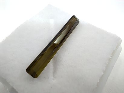 TOURMALINE olive green VS Mozambique emerald...