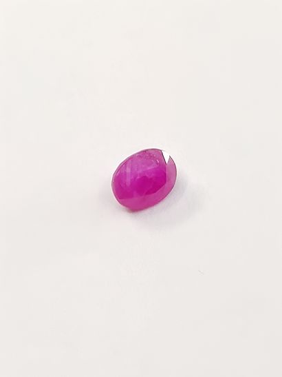 RUBIS pinkish rouge ovale,	Tanzanie, 2.29...