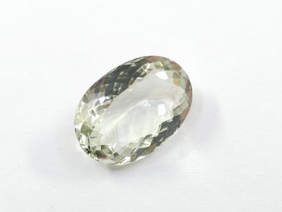 AMETHYSTE green IF , ovale , Africa , 7,55...