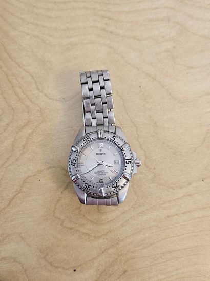 FESTINA
Metal quartz diver's watch, round...