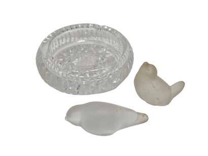 In the Baccarat style, engraved crystal ashtray
Two...