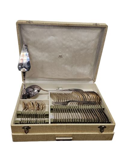 FRIONNET 
Louis XV style cutlery set in a...