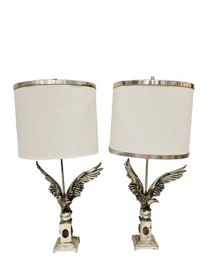 Pair of chrome-plated metal lamps
Representing...