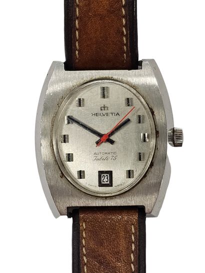 HELVETIA 
Montre bracelet, boîtier tonneau...