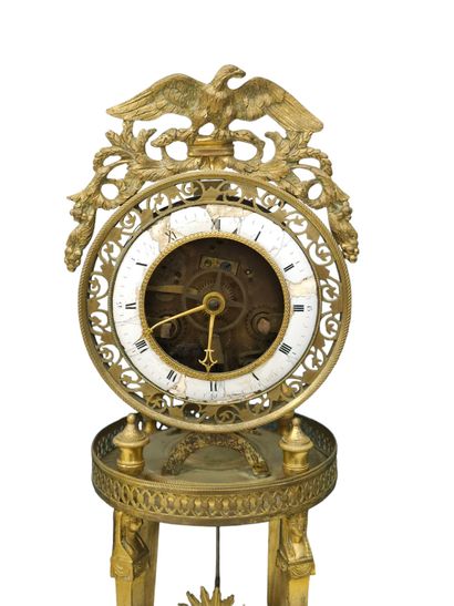 PORTABLE HANGER in chased and gilded bronze
Directoire-Empire...