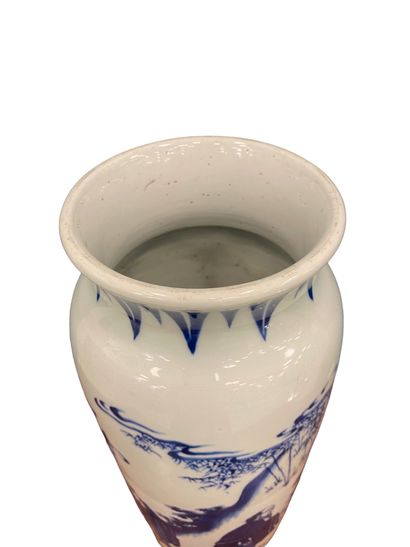 CHINA
Porcelain rolling vase with slightly...
