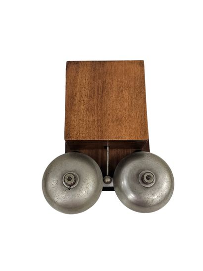 Grammont
Old wooden wall phone with crank...