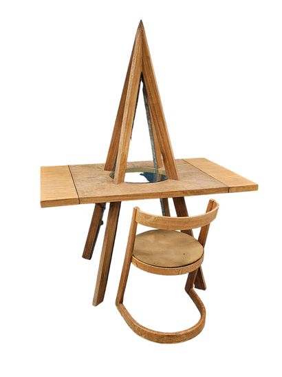 GRATIA Christian (XX)
Pyramidal wooden desk...