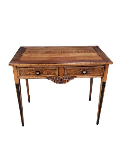 Petit bureau de style transition
Dim: 75...
