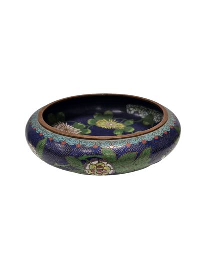 China
Cloisonné pocket organizer with flower...