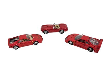 BURAGO
Set of three 1/24 cars:
Two ferraris
One...