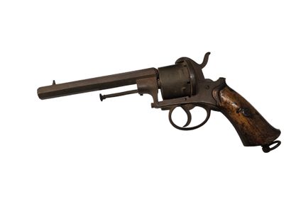 Travail belge
Le faucheux
Revolver à broche
En...