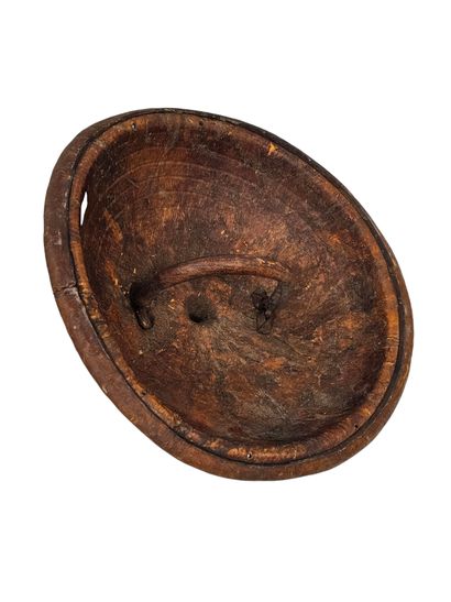 Oromo / Tulama Shield
Ethiopia
Animal skin
D.:...