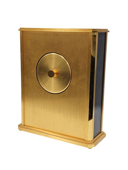 Hour Lavigne 
Rectangular quartz clock in...