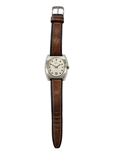 HELVETIA 
Montre bracelet, boîtier tonneau...