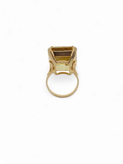 French WORK 
Cocktail ring in 750° yellow...