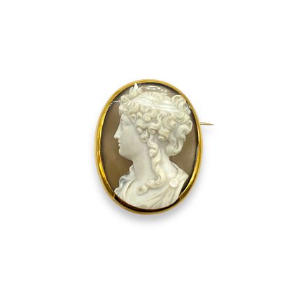 FRENCH WORK Xxeme siecle 
Agate brooch with...