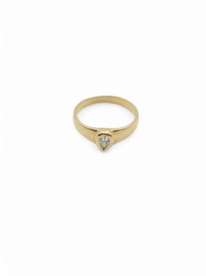 MODERN FRENCH WORK
RING in yellow gold 750°...
